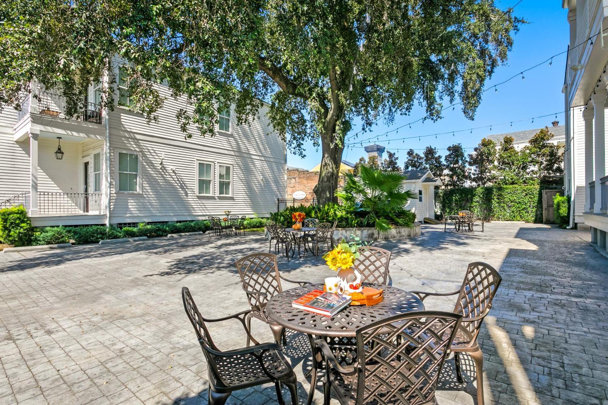 דירות ניו אורלינס Charming 2Br On Carondelet By Hosteeva מראה חיצוני תמונה