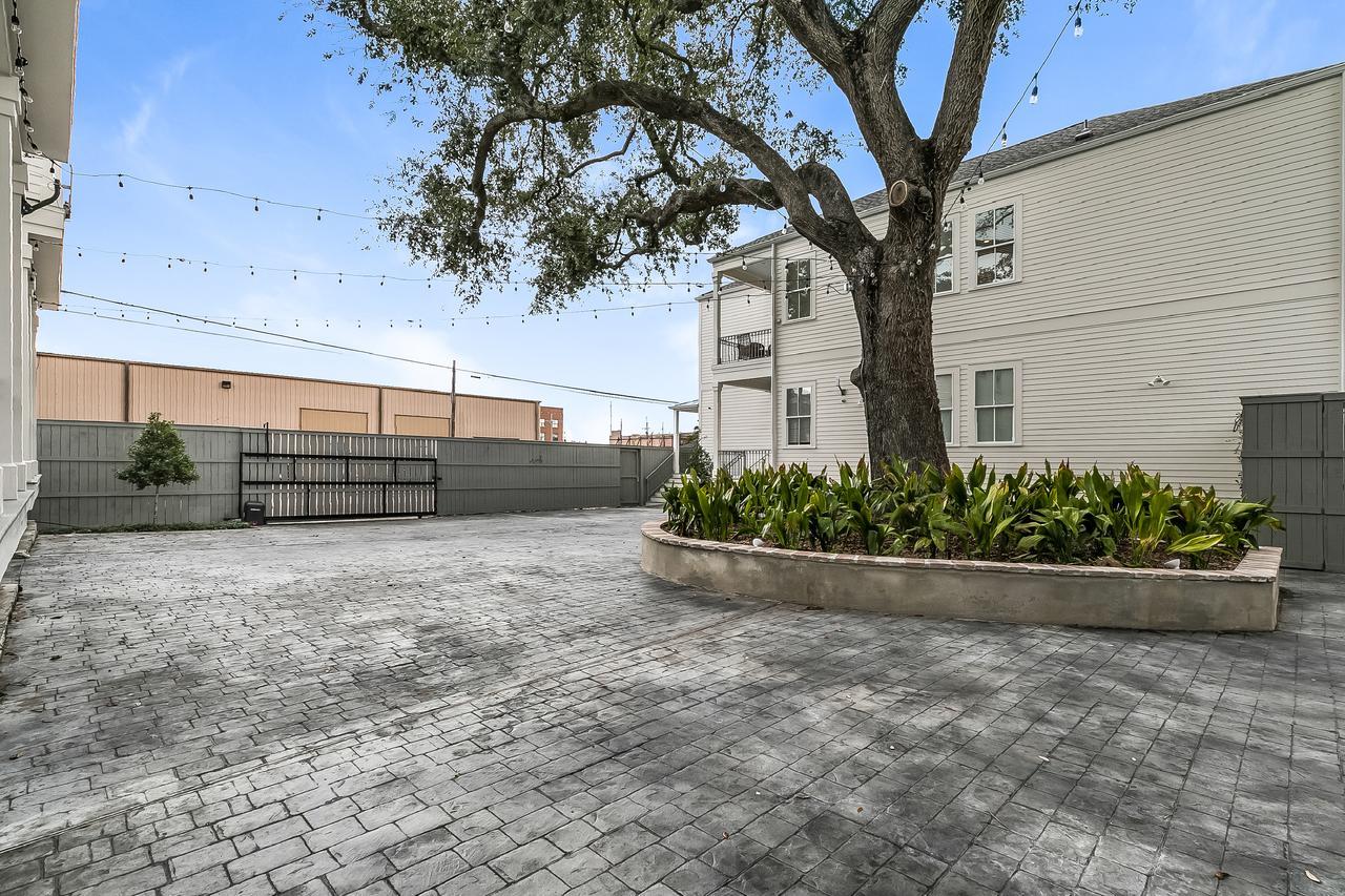 דירות ניו אורלינס Charming 2Br On Carondelet By Hosteeva מראה חיצוני תמונה